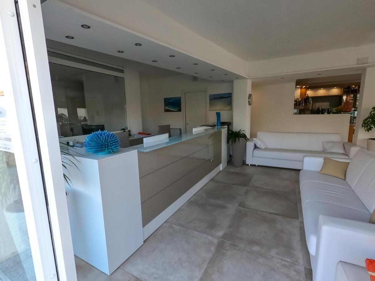 Rena Bianca Suite By La Contessa ซานตา เตเรซา กัลลูรา ภายนอก รูปภาพ
